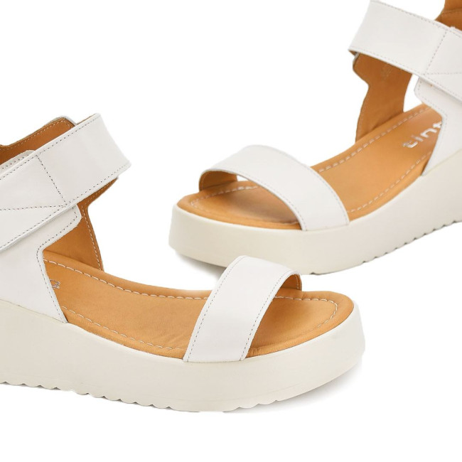 Дамски сандали на платфотма Vasilena beige