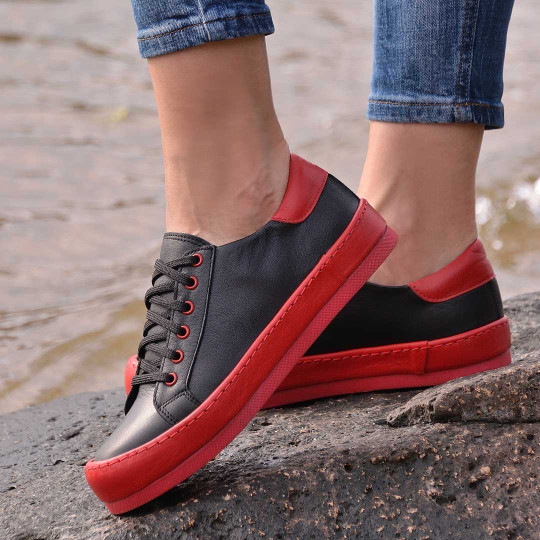 Дамски кецове Emi black red