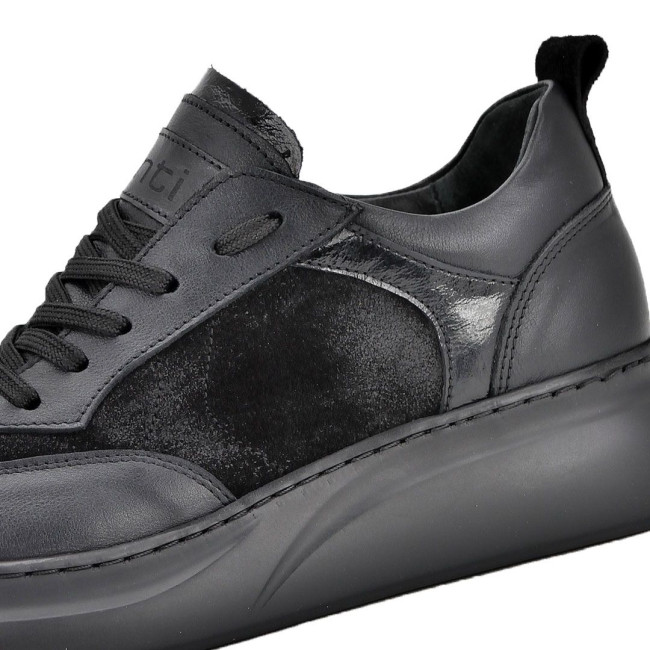 Дамски кецове Venera black