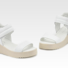 Дамски сандали на платформа Verona white