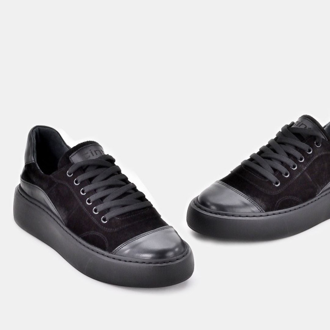 Дамски кецове Vivian black